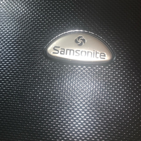 Samsonite 700 series medium size
Like new - Picture 10 of 16